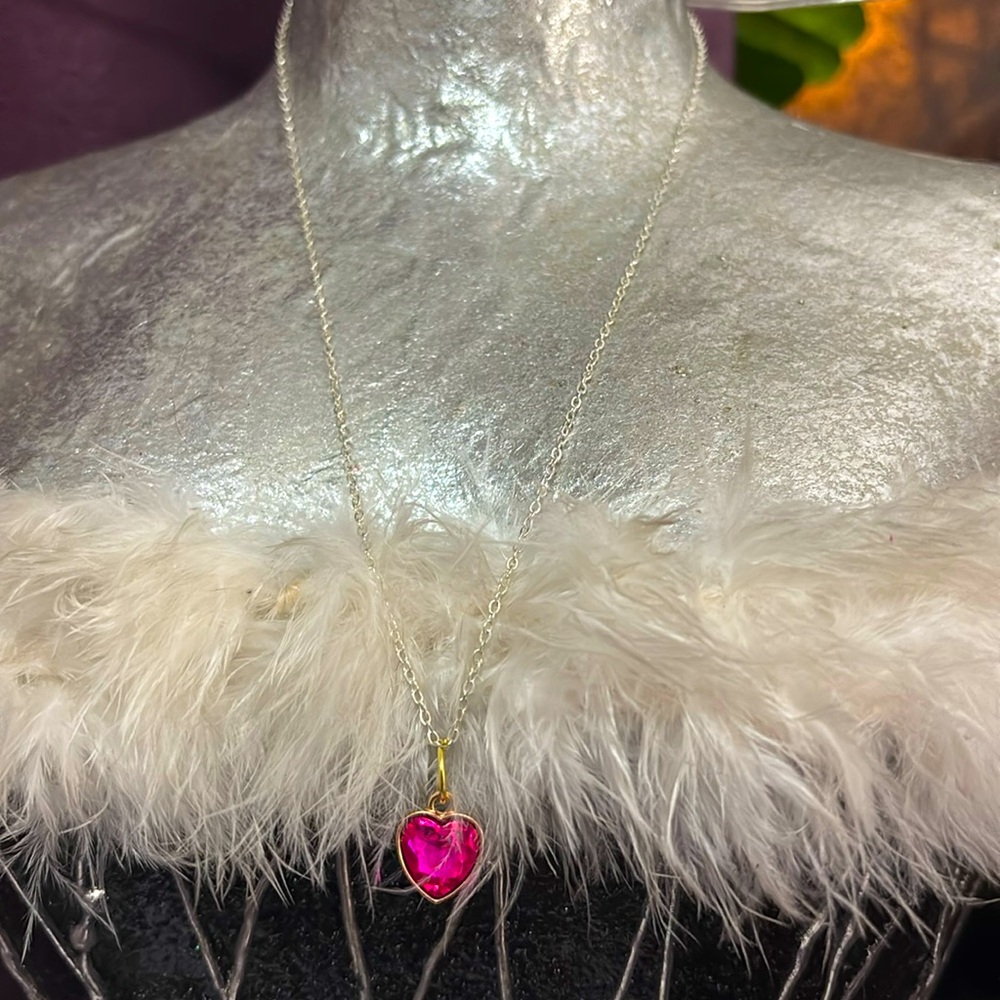 UL041 Valentines Red Heart Shaped Pendant Necklace with Silver Tone Chain